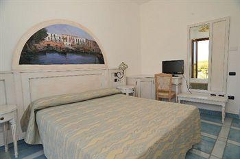 Isolabella Hotel Ventotene Exterior photo